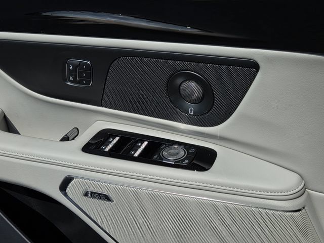 New 2026 Lincoln Nautilus Reserve AWD/4WD image 18