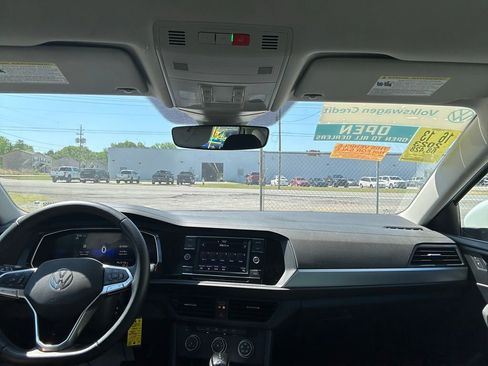 Used 2023 Volkswagen Jetta S image 12