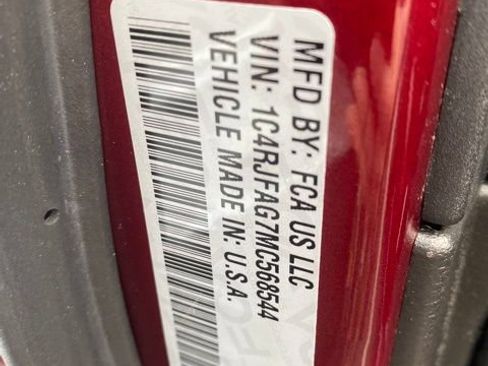 Used 2021 Jeep Grand Cherokee Laredo X image 7