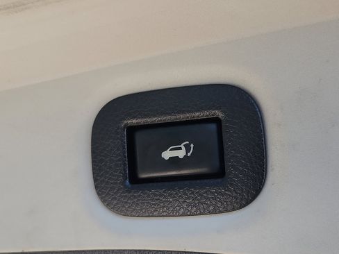 Used 2016 Nissan Rogue SL w/ SL Premium Package image 29