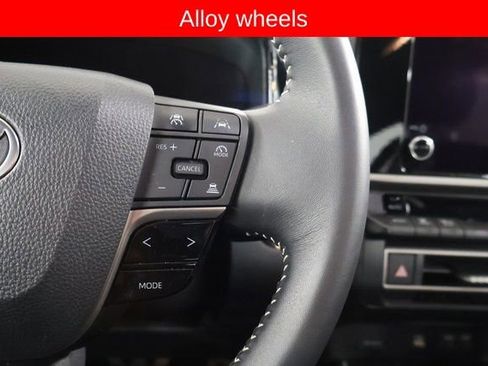 Used 2025 Toyota Camry SE image 20