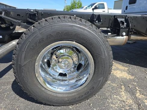 New 2026 RAM 3500 Tradesman w/ Chrome Appearance Group A AWD/4WD image 25