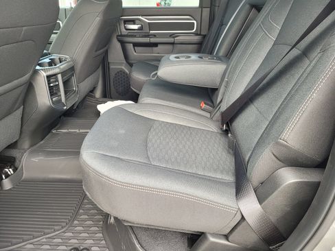 New 2026 RAM 2500 Big Horn AWD/4WD image 8