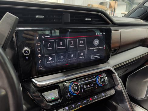 Used 2024 GMC Sierra 3500 Denali Ultimate AWD/4WD image 12