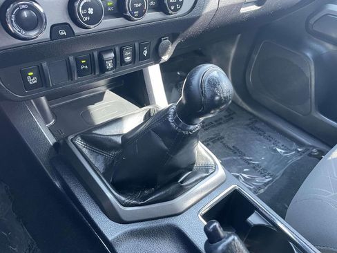 Used 2019 Toyota Tacoma TRD Off-Road w/ Technology Package image 42