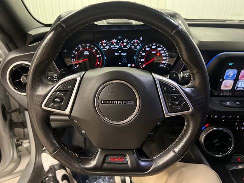 Used 2016 Chevrolet Camaro SS RWD image 18