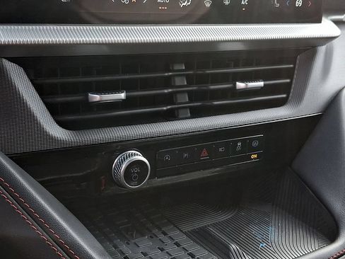 Certified 2025 Ford Explorer ST-Line w/ Premium Package RWD image 15