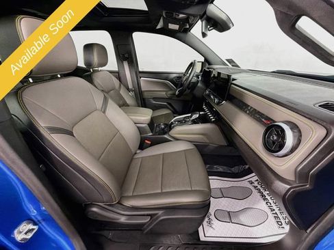 Used 2024 Chevrolet Colorado ZR2 w/ ZR2 Convenience Package III AWD/4WD image 28