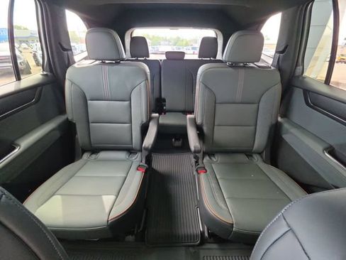 New 2026 GMC Acadia AT4 w/ Luxury Package AWD/4WD image 27