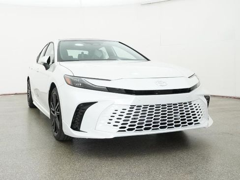 New 2026 Toyota Camry XSE FWD image 11