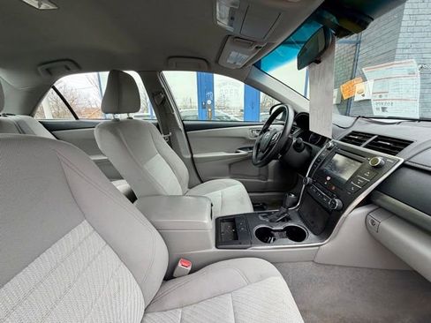 Used 2016 Toyota Camry LE image 20