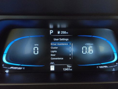 Used 2025 Hyundai Elantra Sport FWD image 23