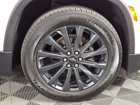 Used 2023 Chevrolet Traverse RS AWD/4WD image 11