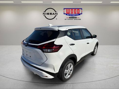 Certified 2025 Nissan Kicks Play S image 3