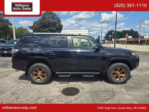 Used 2021 Toyota 4Runner SR5 Premium w/ Moonroof Package AWD/4WD image 5