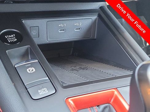 Used 2025 Nissan Kicks SR FWD image 14