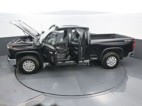 Used 2024 Chevrolet Silverado 2500 LTZ image 69