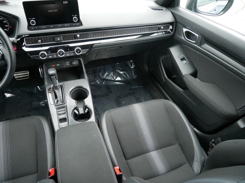 Used 2024 Honda Civic Sport image 11