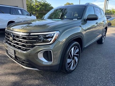Used 2025 Volkswagen Atlas SEL AWD/4WD image 7