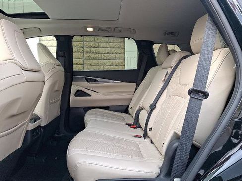 Certified 2022 INFINITI QX60 Luxe w/ Cargo Package image 10