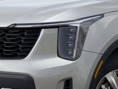 New 2026 Kia Sorento LX FWD image 11