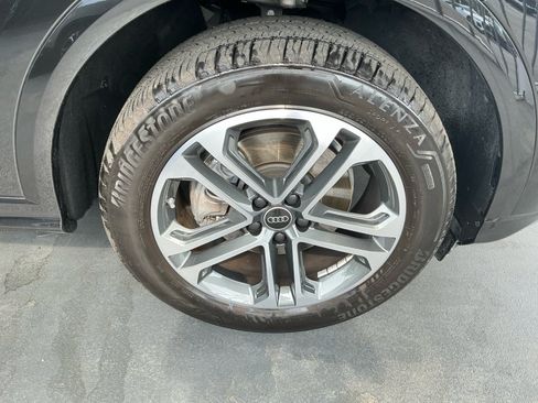 Used 2025 Audi Q5 Premium w/ Convenience Package AWD/4WD image 31