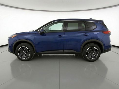 Used 2025 Nissan Rogue SV image 5