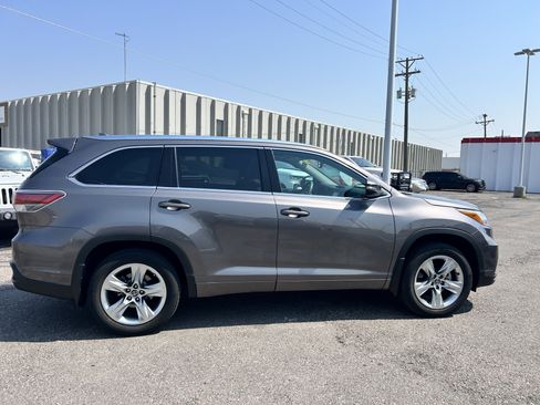 Used 2016 Toyota Highlander Limited Platinum AWD/4WD image 6