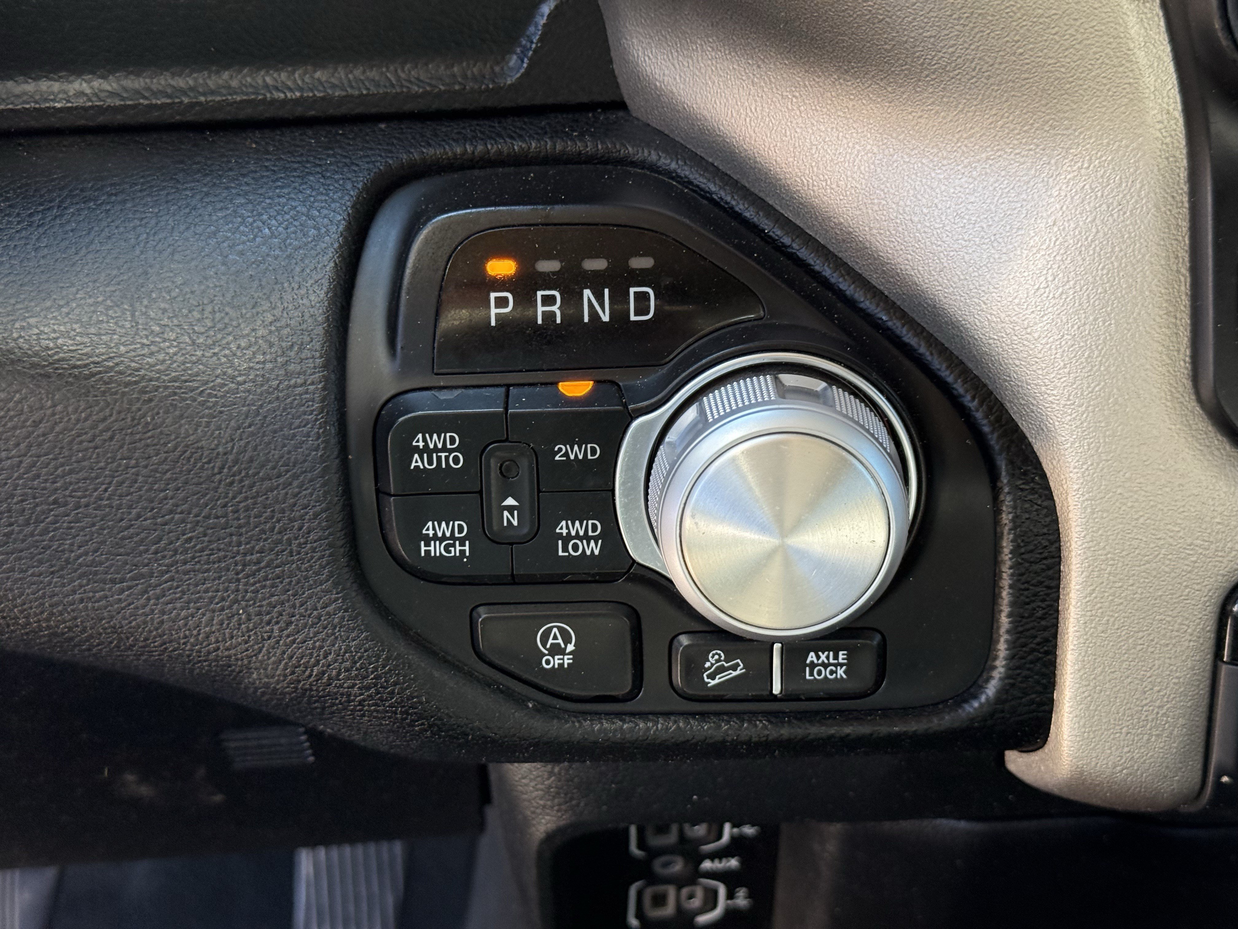 Used 2020 RAM 1500 Laramie w/ Off Road Group AWD/4WD image 23