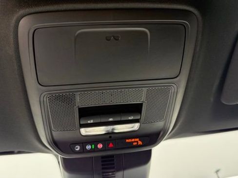 Used 2025 Chevrolet Traverse LT w/ Sun and Wheel Package image 27