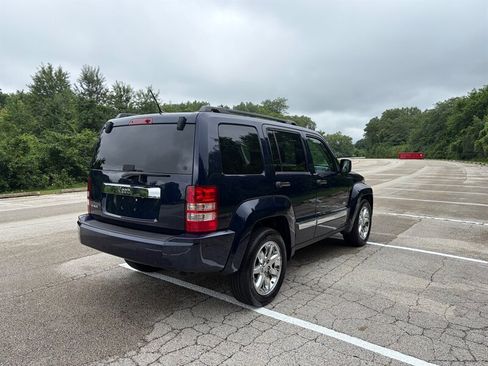 Used 2012 Jeep Liberty Sport AWD/4WD image 5