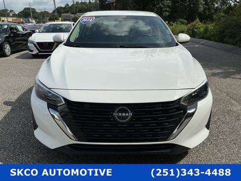 Used 2024 Nissan Sentra SV FWD image 8