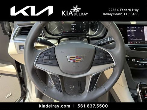 Used 2023 Cadillac XT5 Premium Luxury FWD image 34
