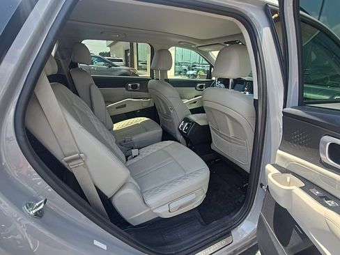 Used 2022 Kia Sorento SX FWD image 11