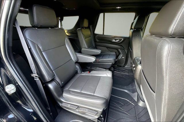 Used 2022 Chevrolet Tahoe Z71 w/ Luxury Package AWD/4WD image 27