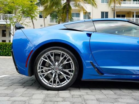 Used 2016 Chevrolet Corvette Z06 w/ 3LZ Preferred Equipment Group RWD image 34