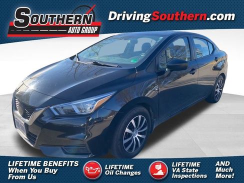 Used 2020 Nissan Versa S image 1