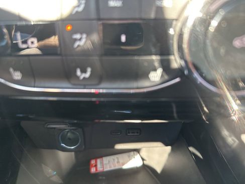 Used 2025 Chevrolet Trax LT w/ Driver Confidence Package image 18