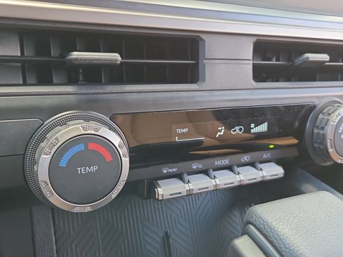Used 2025 Toyota 4Runner SR5 RWD image 19