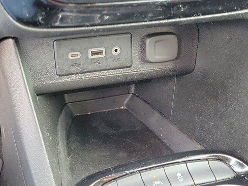 Used 2021 Buick Encore GX Preferred w/ Cold Weather Comfort Package image 29