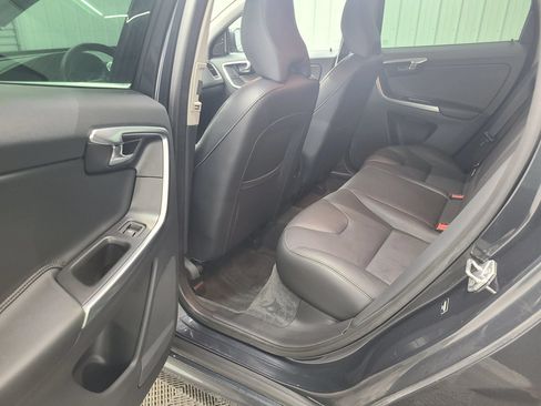 Used 2016 Volvo XC60 T5 Premier AWD/4WD image 37