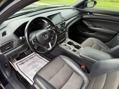 Used 2018 Honda Accord Sport image 11