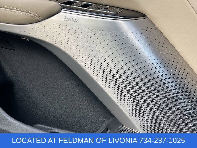 Used 2024 Cadillac Lyriq Luxury w/ Nappa Leather Package AWD/4WD image 24