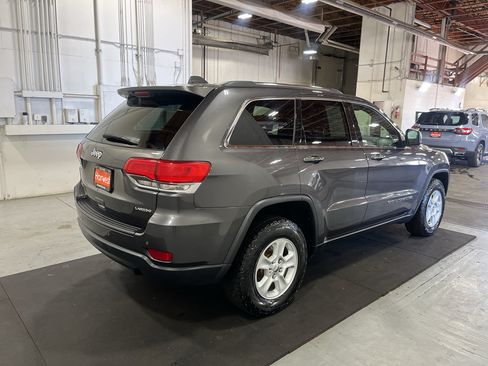 Used 2017 Jeep Grand Cherokee Laredo w/ Quick Order Package 23E AWD/4WD image 7