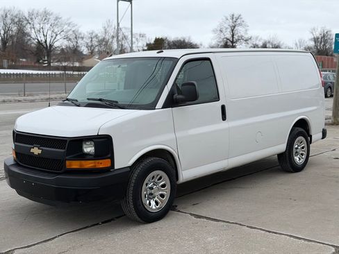 Used 2014 Chevrolet Express 1500 image 1