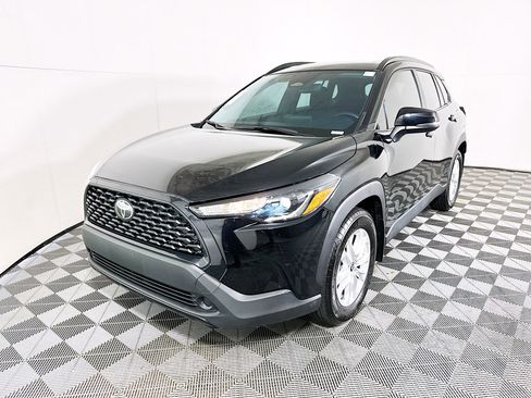 Used 2024 Toyota Corolla Cross LE w/ Moonroof Package image 7