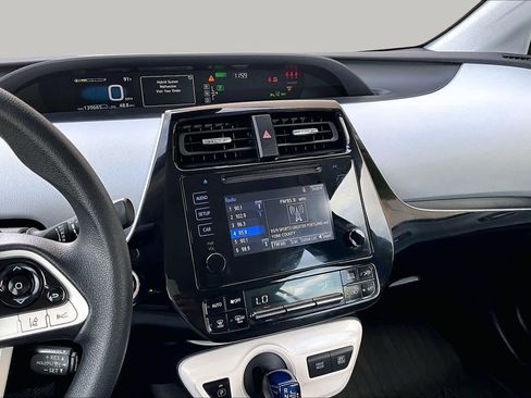 Used 2018 Toyota Prius Two w/ Prius Two Safety Plus Package FWD image 7