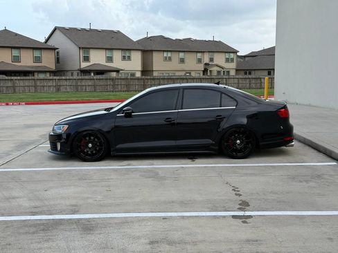 Used 2012 Volkswagen Jetta GLI Autobahn FWD image 4