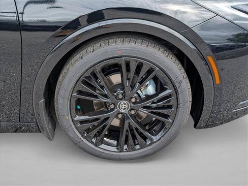 New 2026 Toyota Prius Plug-In Hybrid FWD image 5