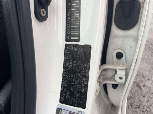 Used 2016 Kia Forte LX image 18